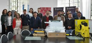 Entrega-de-equipamiento-a-organismo-manisipal1-3-2-1536x723-1