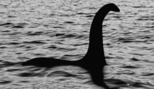 Silueta-de-Nessie