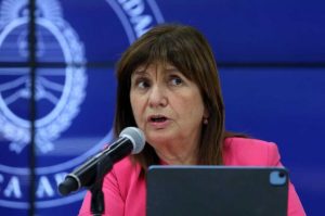 Patricia-Bullrich-141223-828x548-1