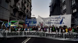 Universidad-Publica-marcha