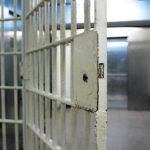 Policía detenida por filtrarle a su novio preso datos del 911