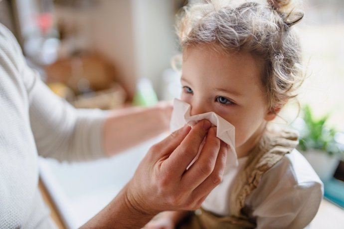 Sanidad notifica un aumento de infecciones respiratorias asociado a casos de gripe y VRS, sobre todo en niños