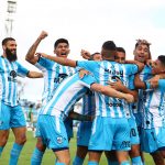 Con un doblete del “Polaco” Menéndez, Gimnasia derrotó a Chicago y continúa puntero