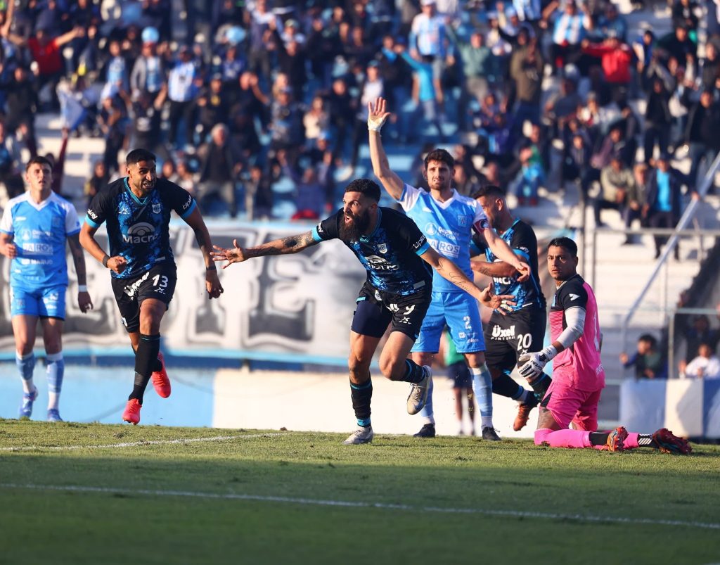 lobo estudiantes