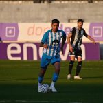 Gimnasia sumó un valioso punto en Caseros y sigue liderando el campeonato