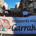 Garrahan: masiva movilización en reclamo por mejoras salariales
