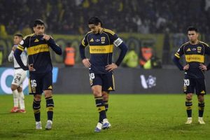 la-decepcion-de-merentiel-cavani-y-velasco-en-un-NU3753XKRRDAPGZPEIVAIQLJNY