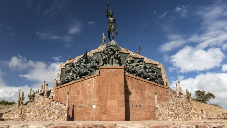 monumento-heroes-la-independencia-humahuaca