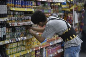 2024-06-27-empleados-comercio-79965174jpg